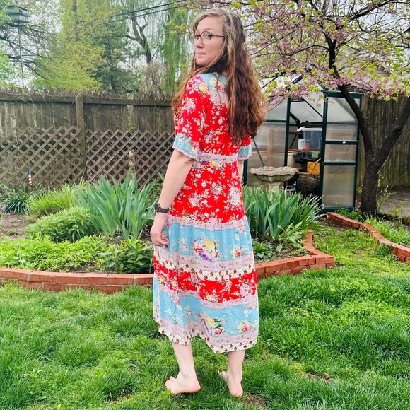 Breezy Floral Cottagecore Red and Blue Maxi Dress size Large - Picture 2 of 9